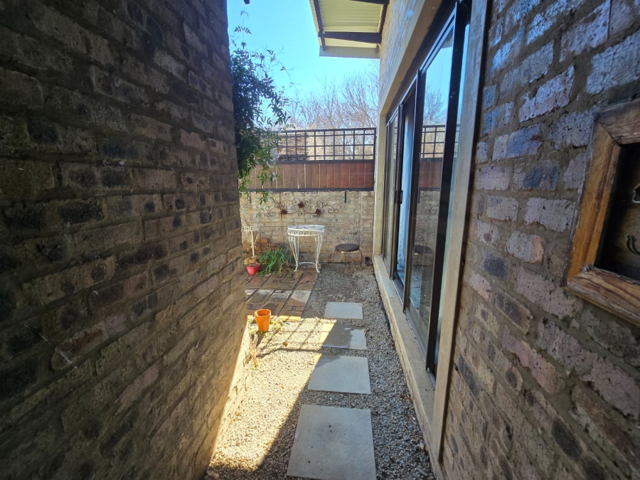 4 Bedroom Property for Sale in Viljoenskroon Rural Free State